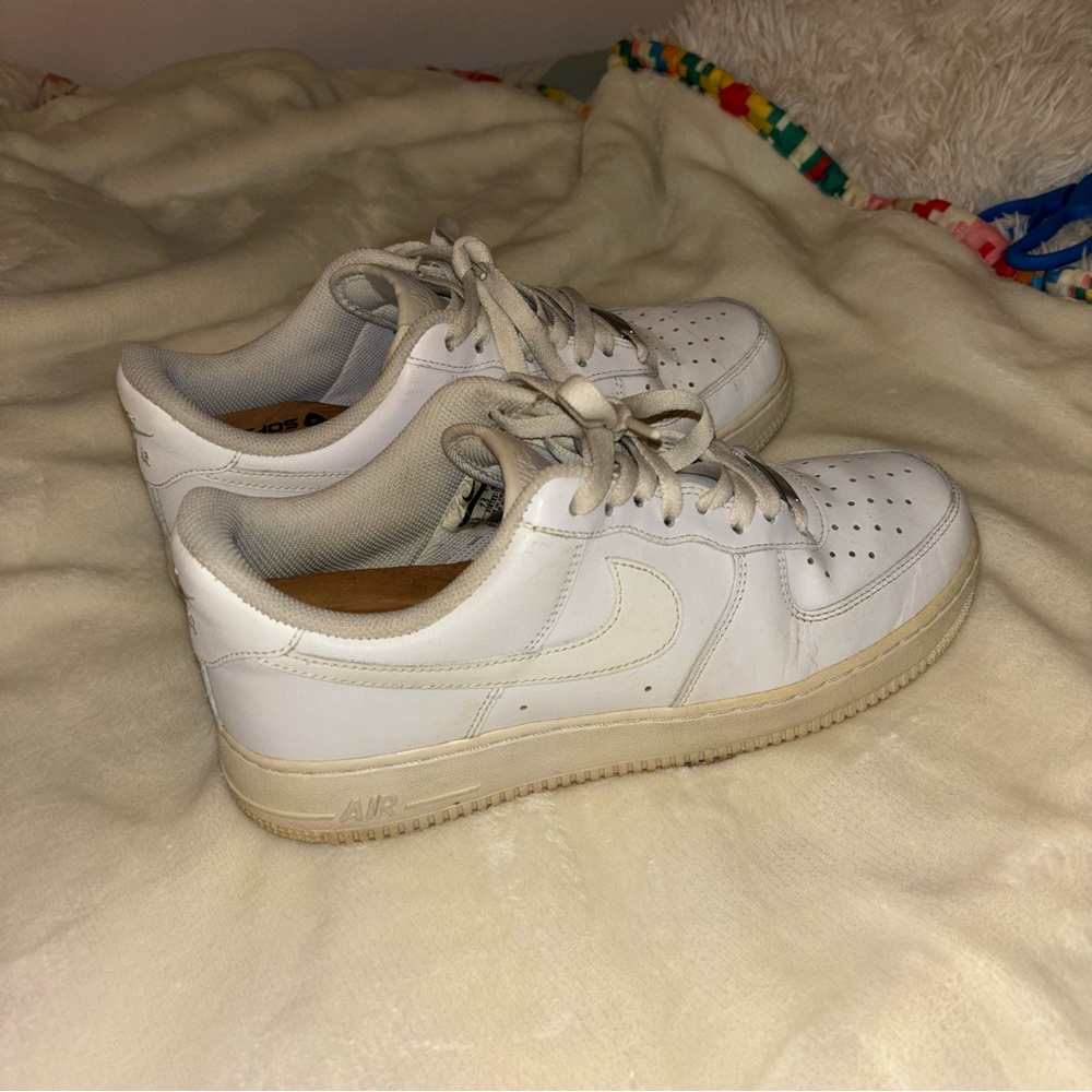 Nike Air Force 1 White Sneakers men’s 8.5 - Picture 5 of 9